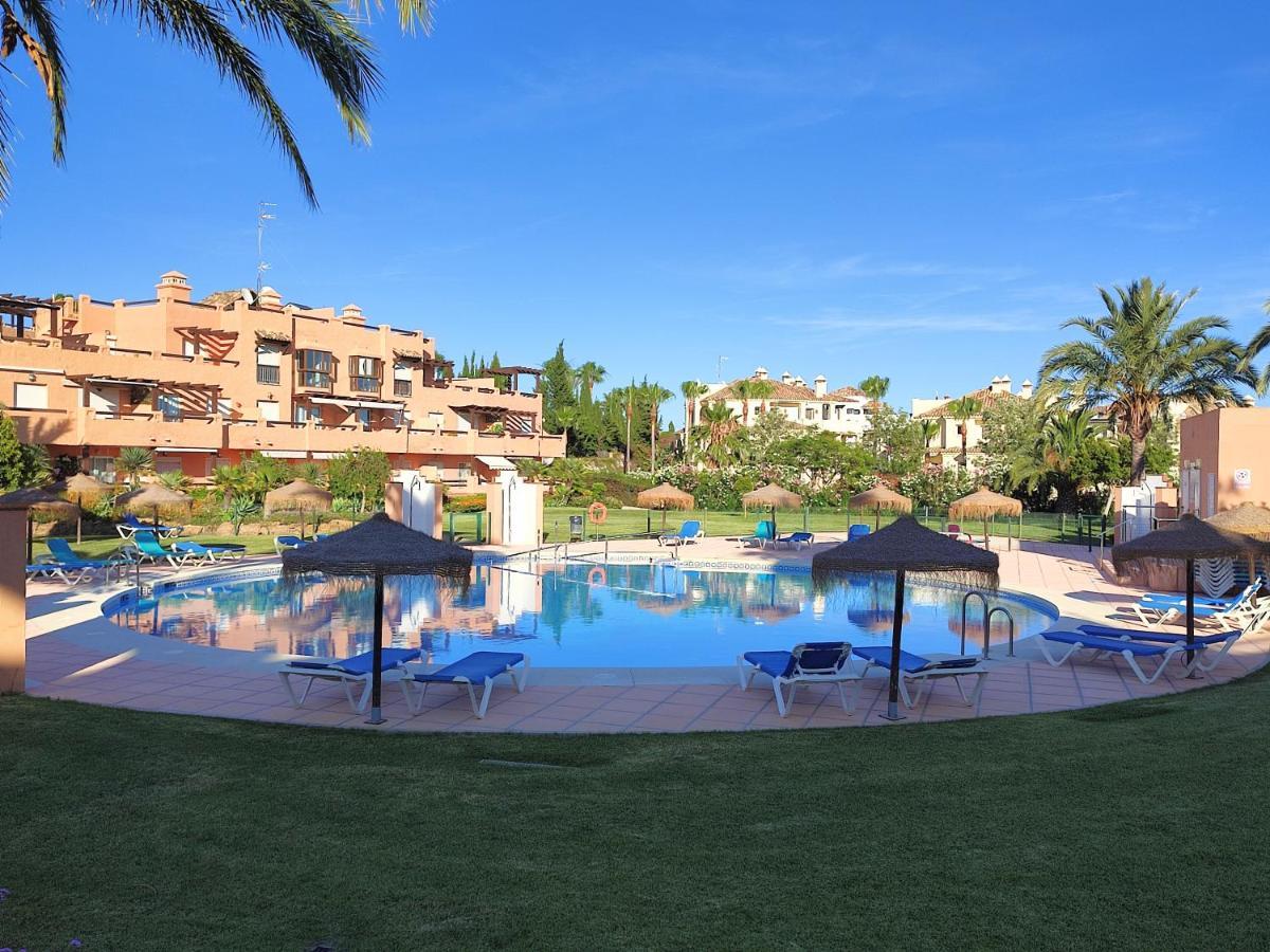 Casares Del Sol Apartment Exterior photo