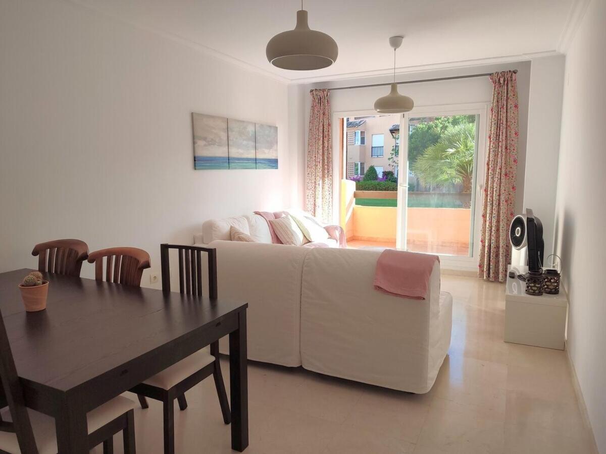 Casares Del Sol Apartment Exterior photo