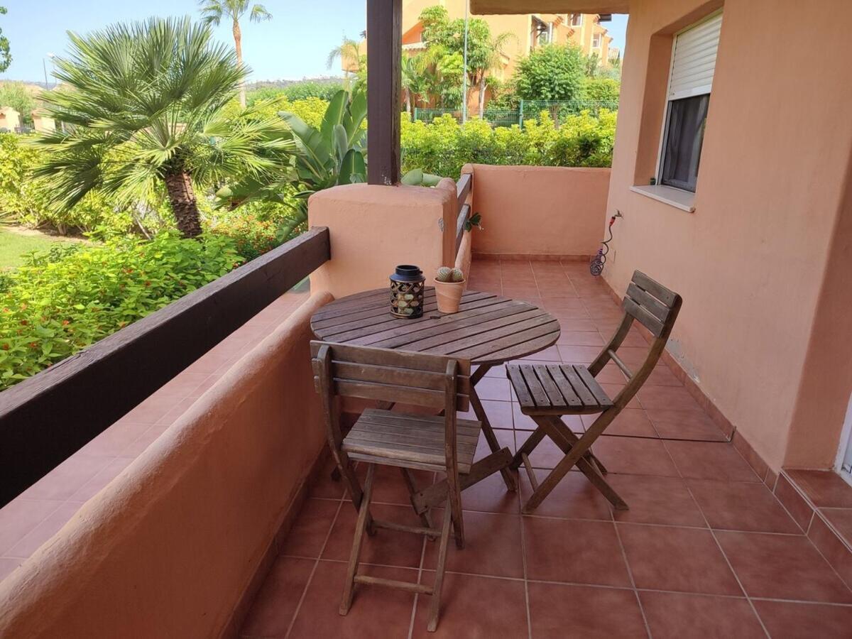 Casares Del Sol Apartment Exterior photo