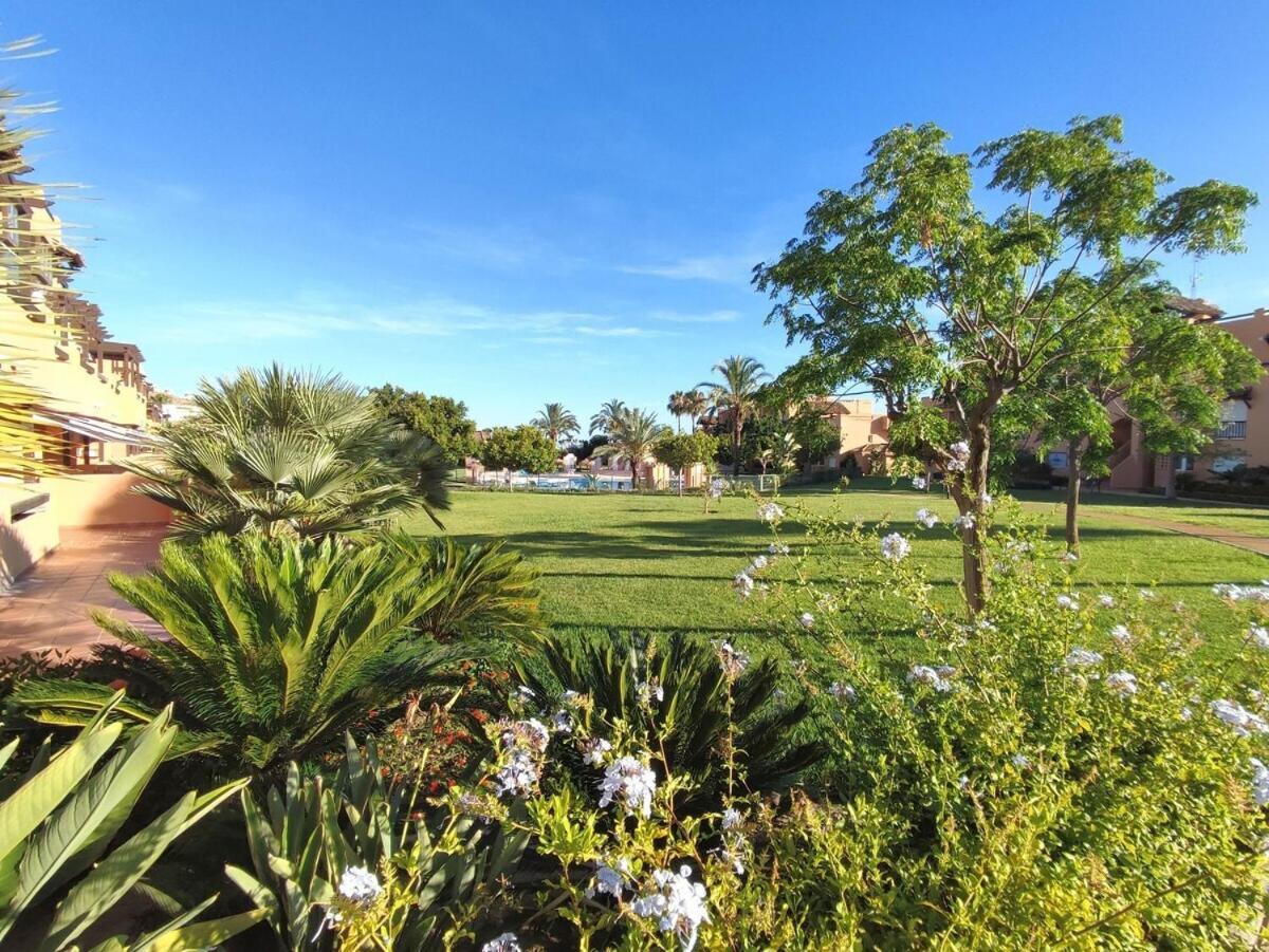 Casares Del Sol Apartment Exterior photo
